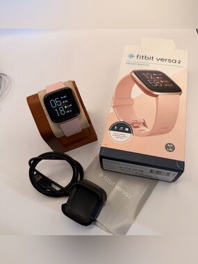 Fitbit Versa 2 (full set, tested, Charger included)